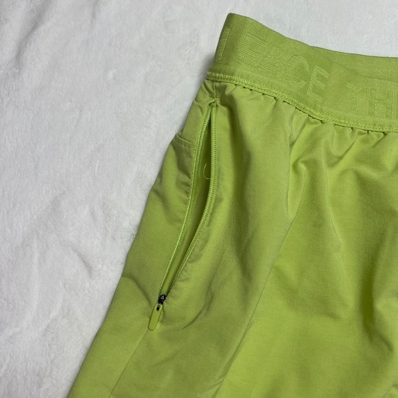 The North Face Womens Green Activewear Running Shorts XXL - Picture 3 of 6